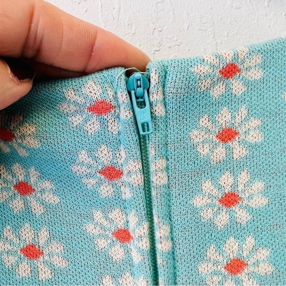 Vintage 1970s Long Sleeve Ditsy Floral Print Daisy Mini Dress The Red Eye 9 - Picture 12 of 13